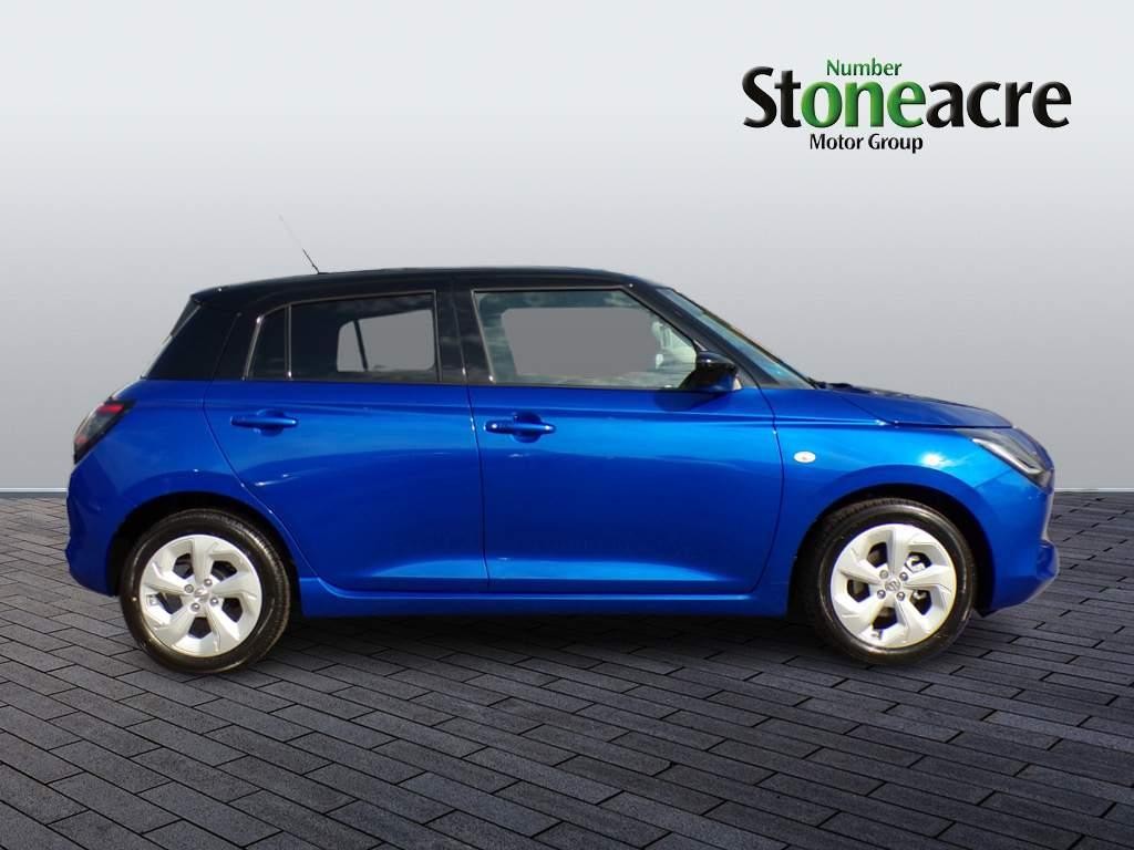 Suzuki Swift Image 2