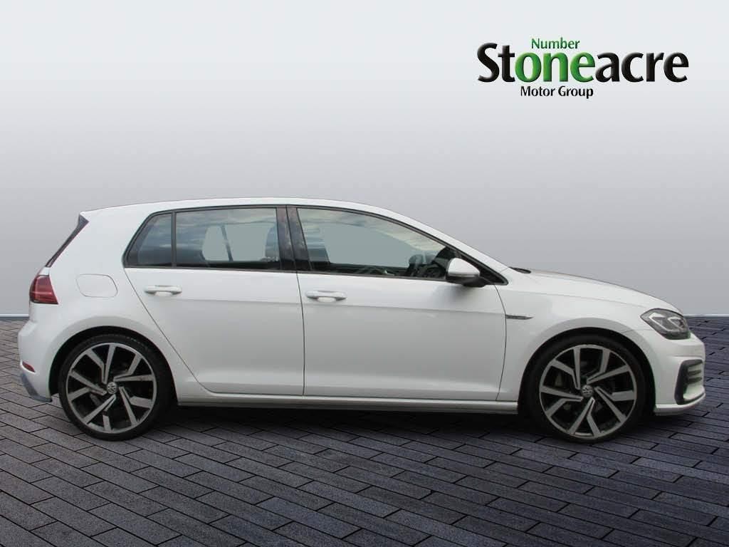 Volkswagen Golf Image 8