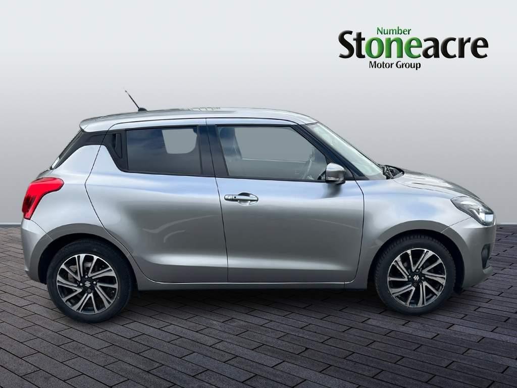 Suzuki Swift Image 2