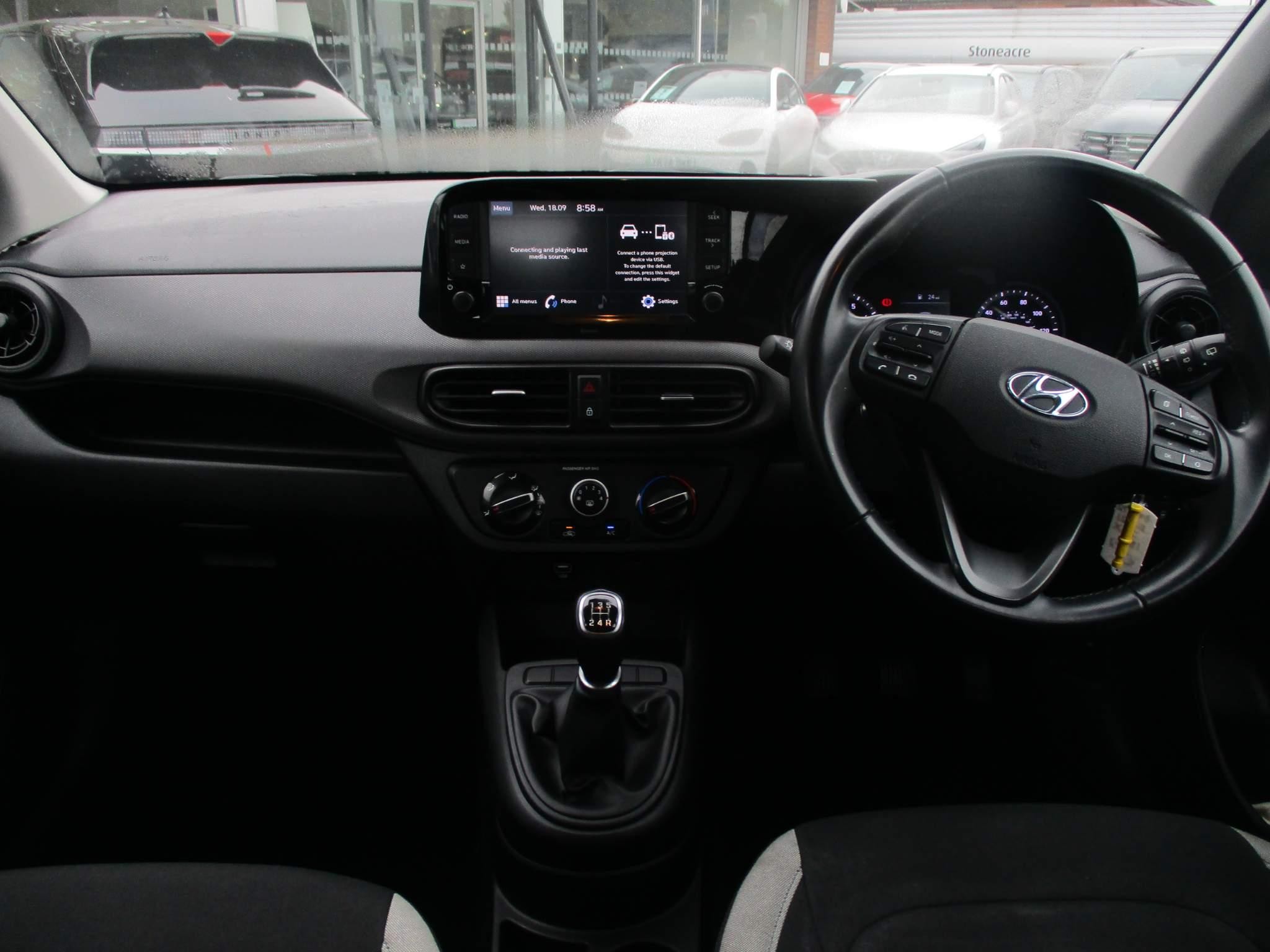 Hyundai i10 Image 15