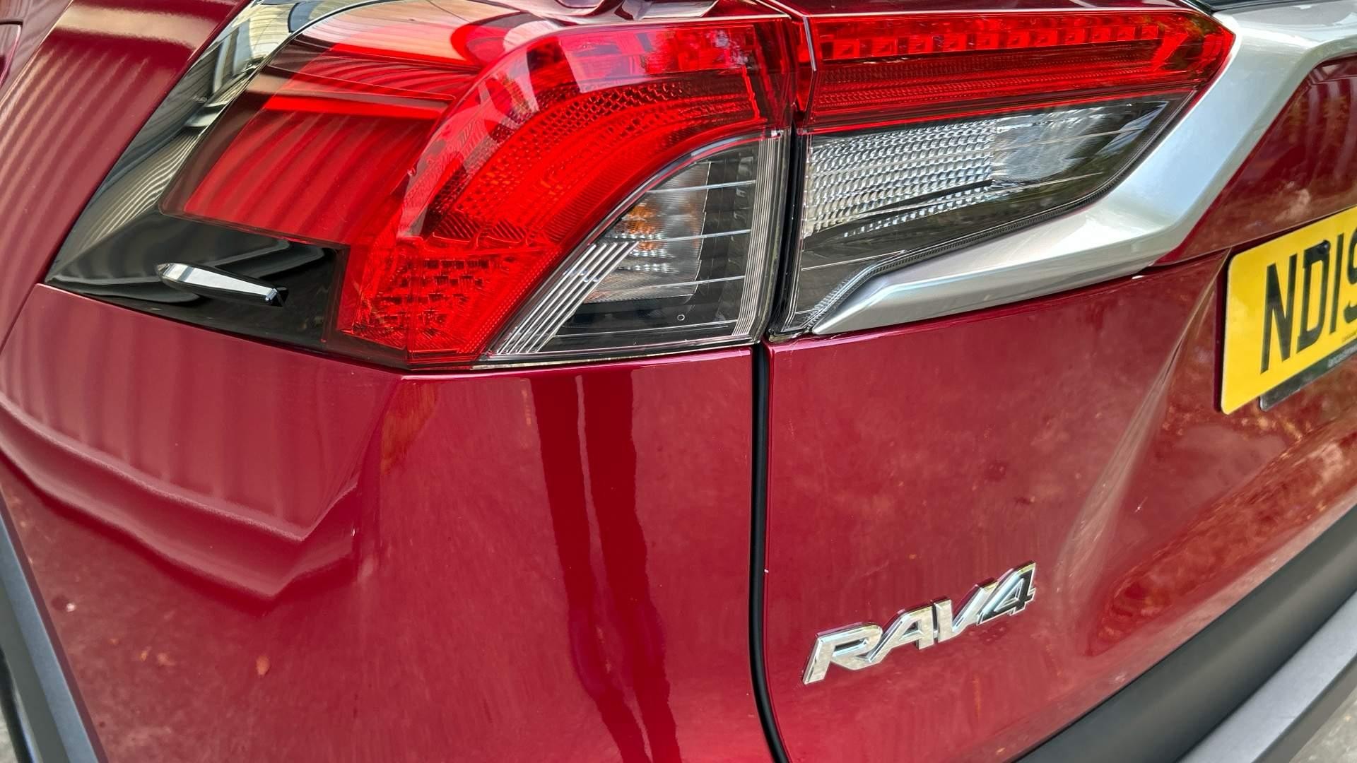 Toyota RAV4 Image 48