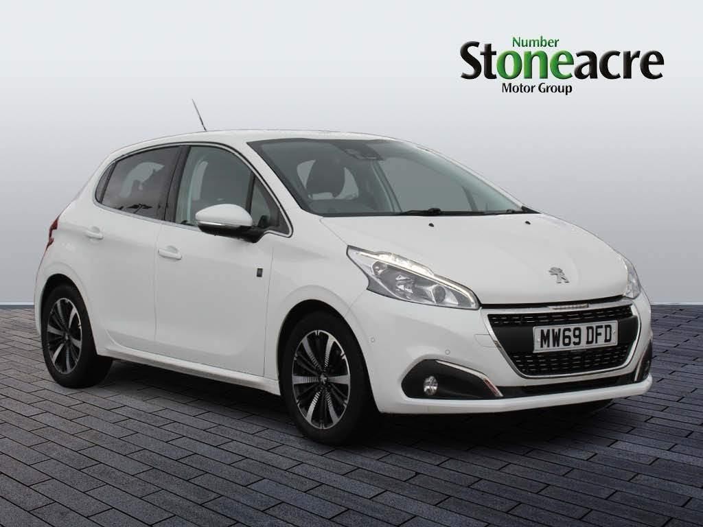 Peugeot 208 Image 1