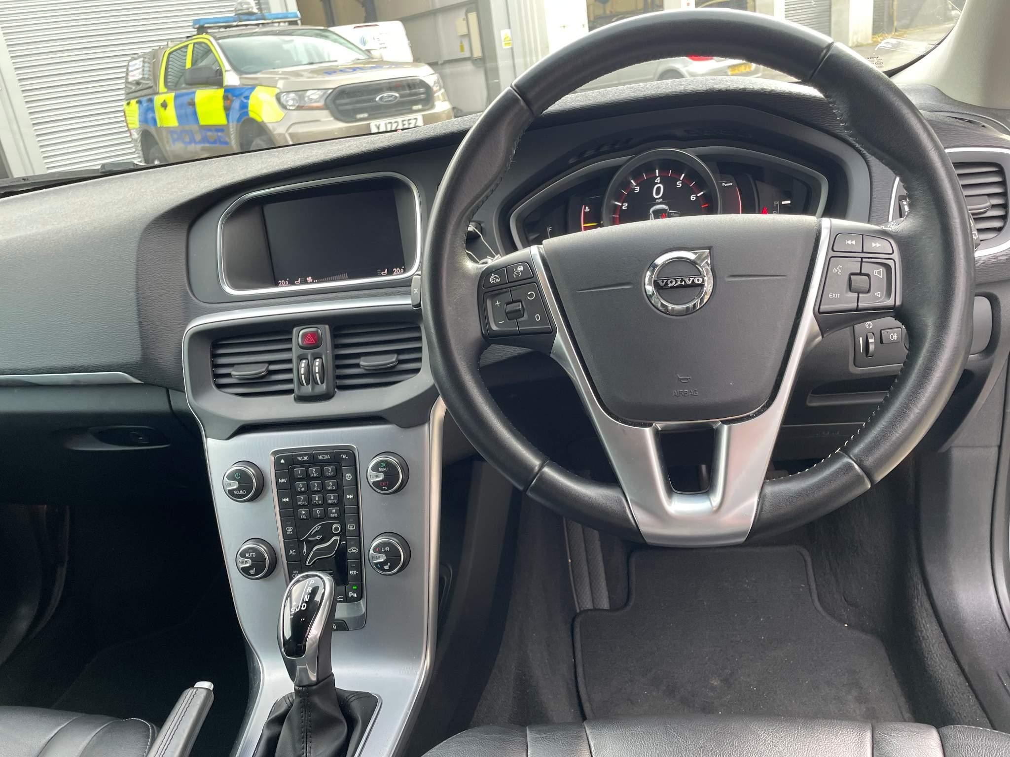 Volvo V40 Image 22