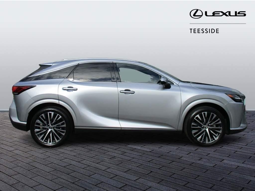 Lexus RX Self-Charging Hybrid Image 4