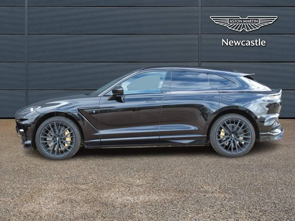 Aston Martin DBX Image 14