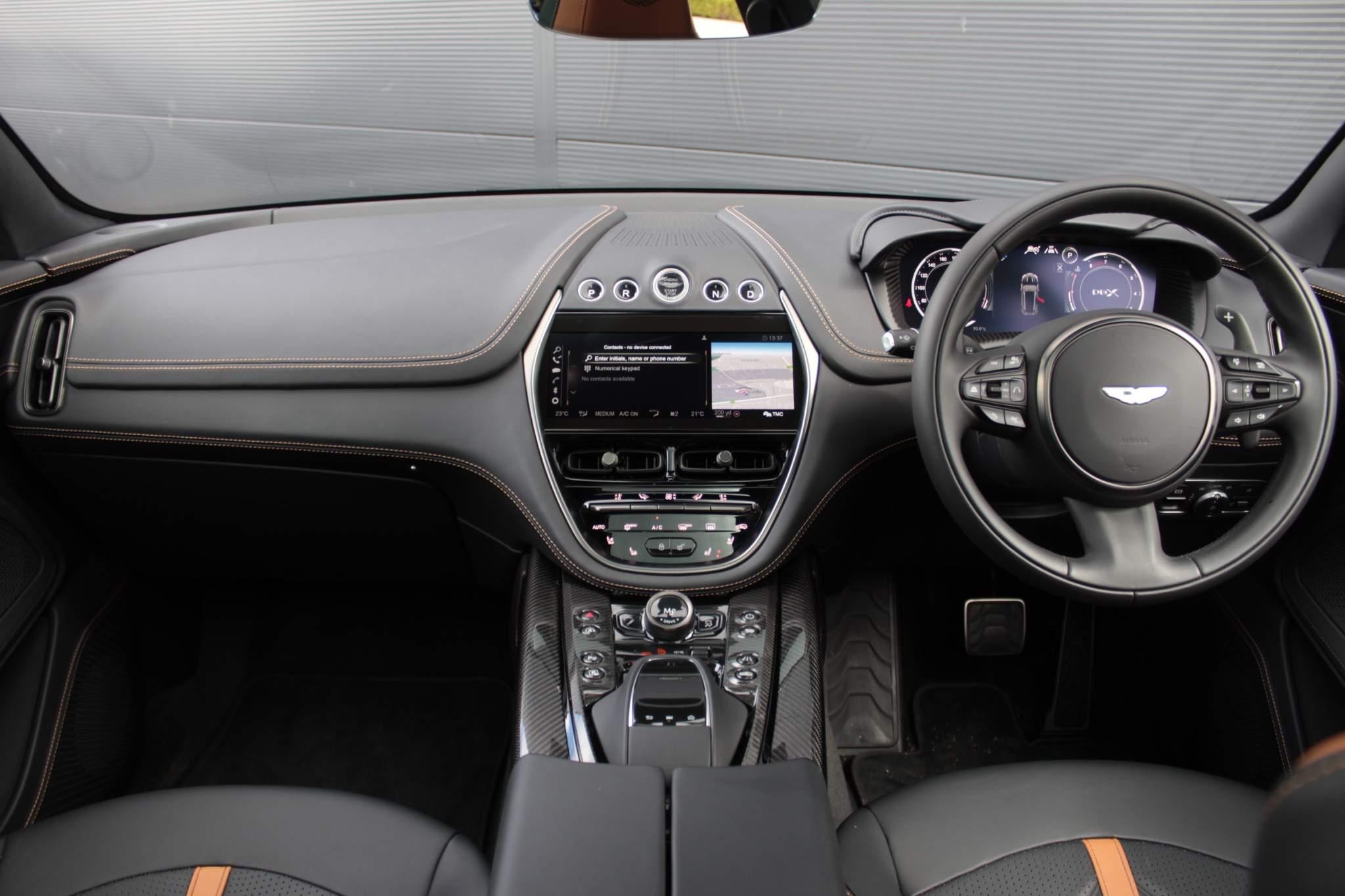 Aston Martin DBX Image 19