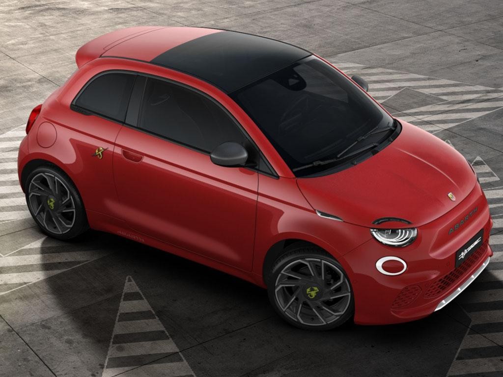 Abarth 500e Image 2