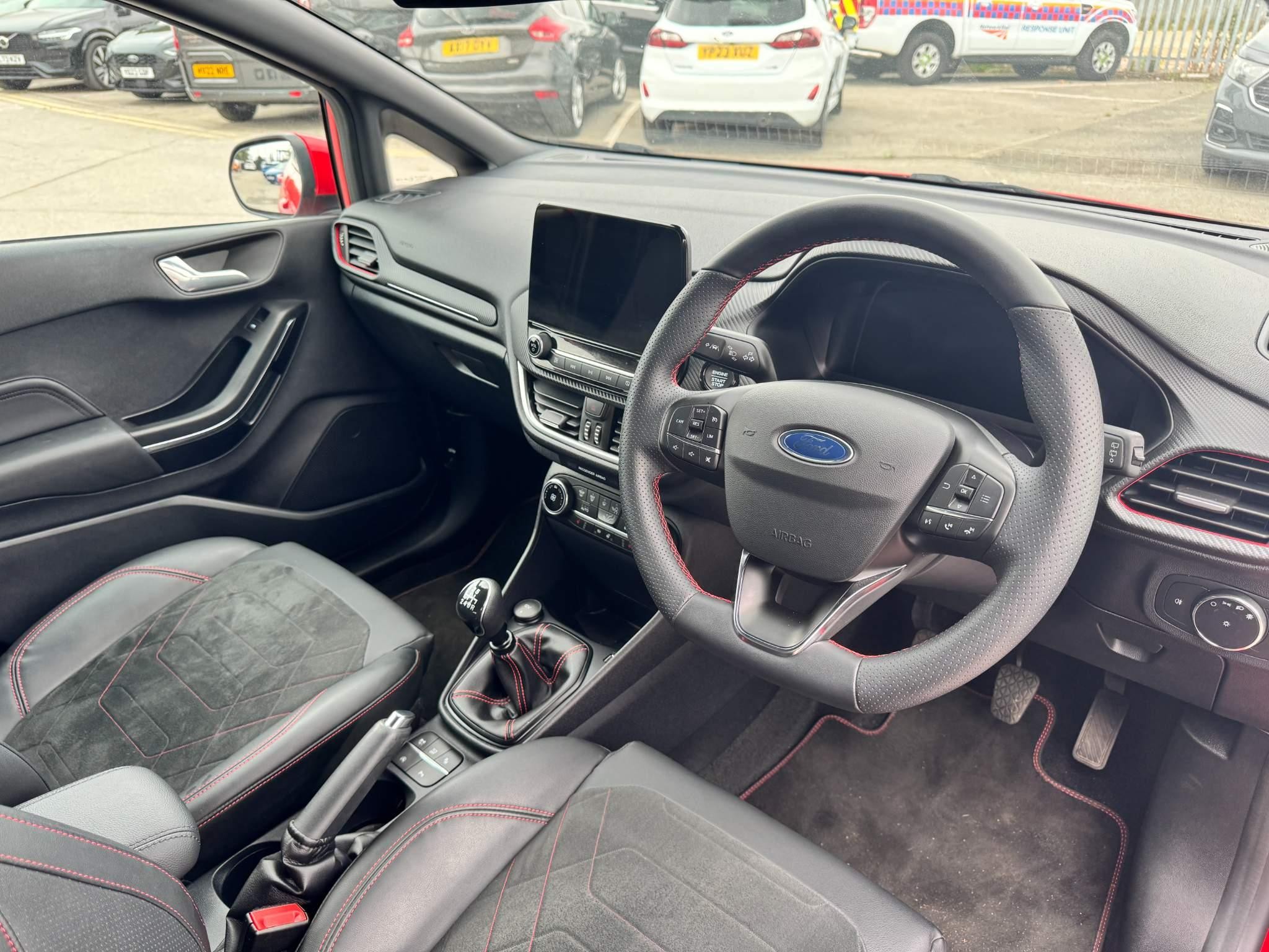 Ford Fiesta Image 11