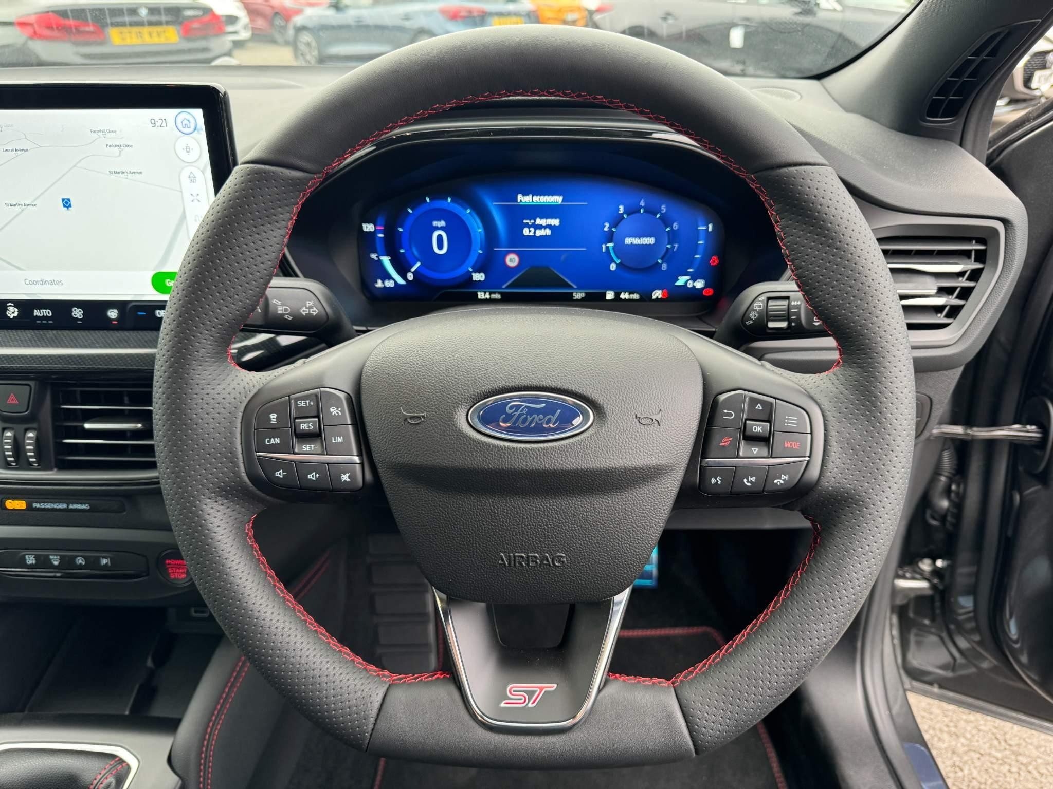 Ford Focus Image 10