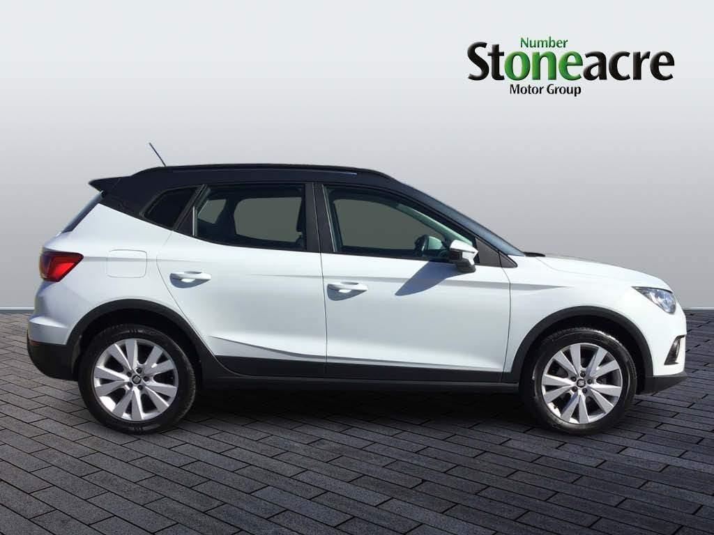 SEAT Arona Image 2