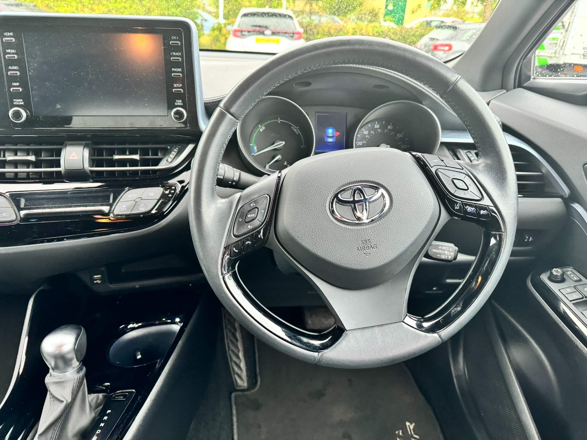 Toyota C-HR Image 17