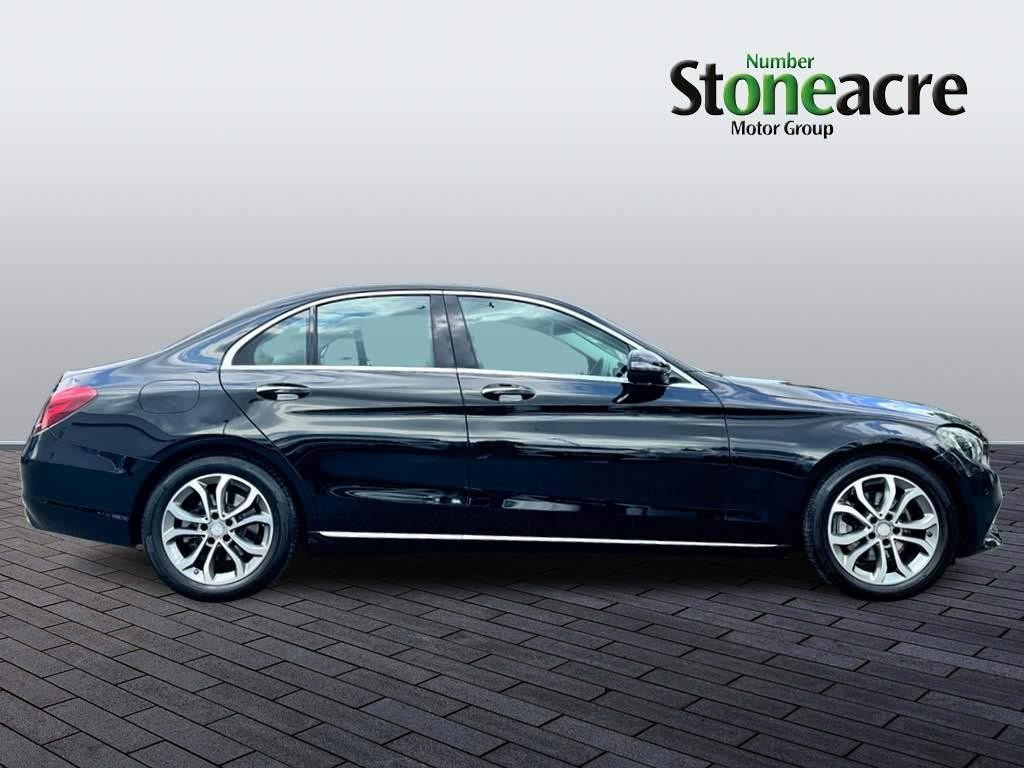 Mercedes-Benz C-Class Image 2