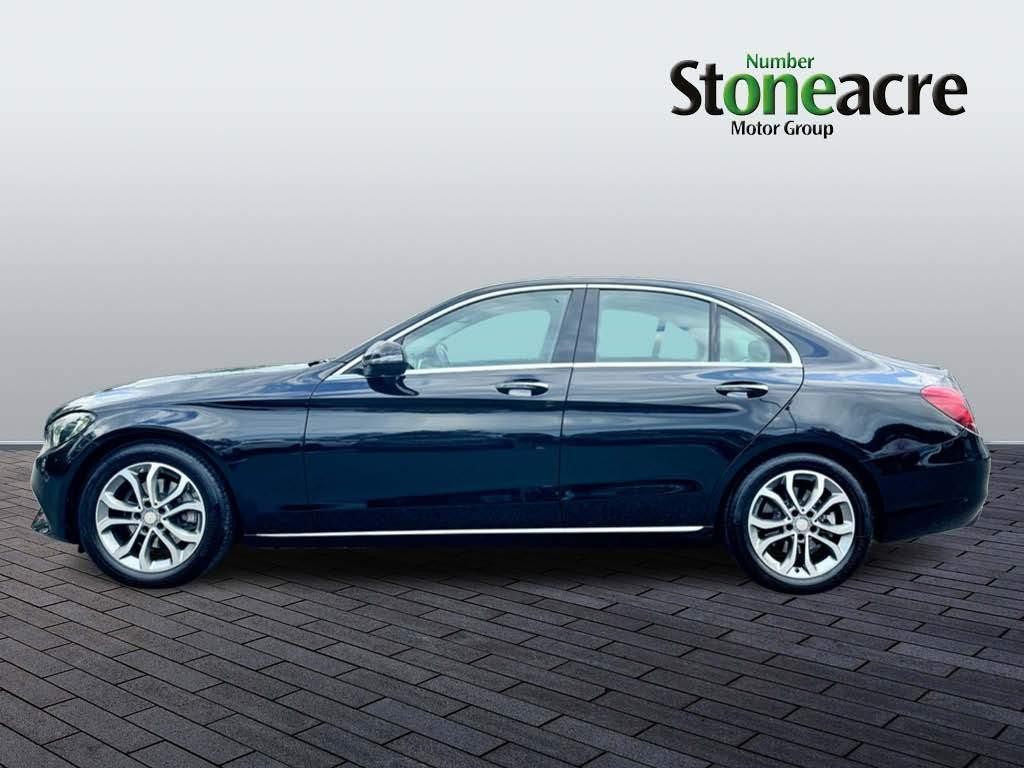 Mercedes-Benz C-Class Image 6