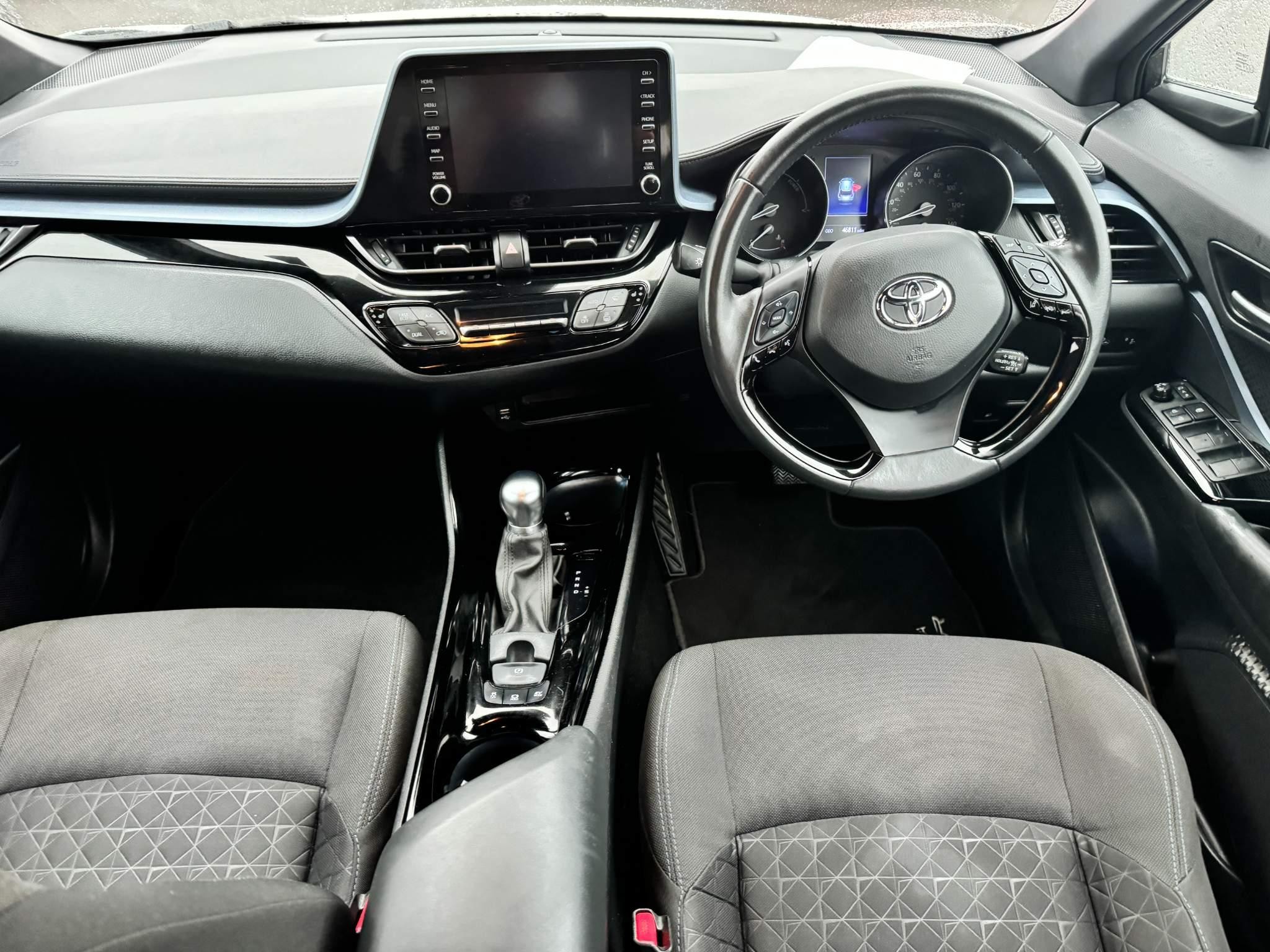 Toyota C-HR Image 15