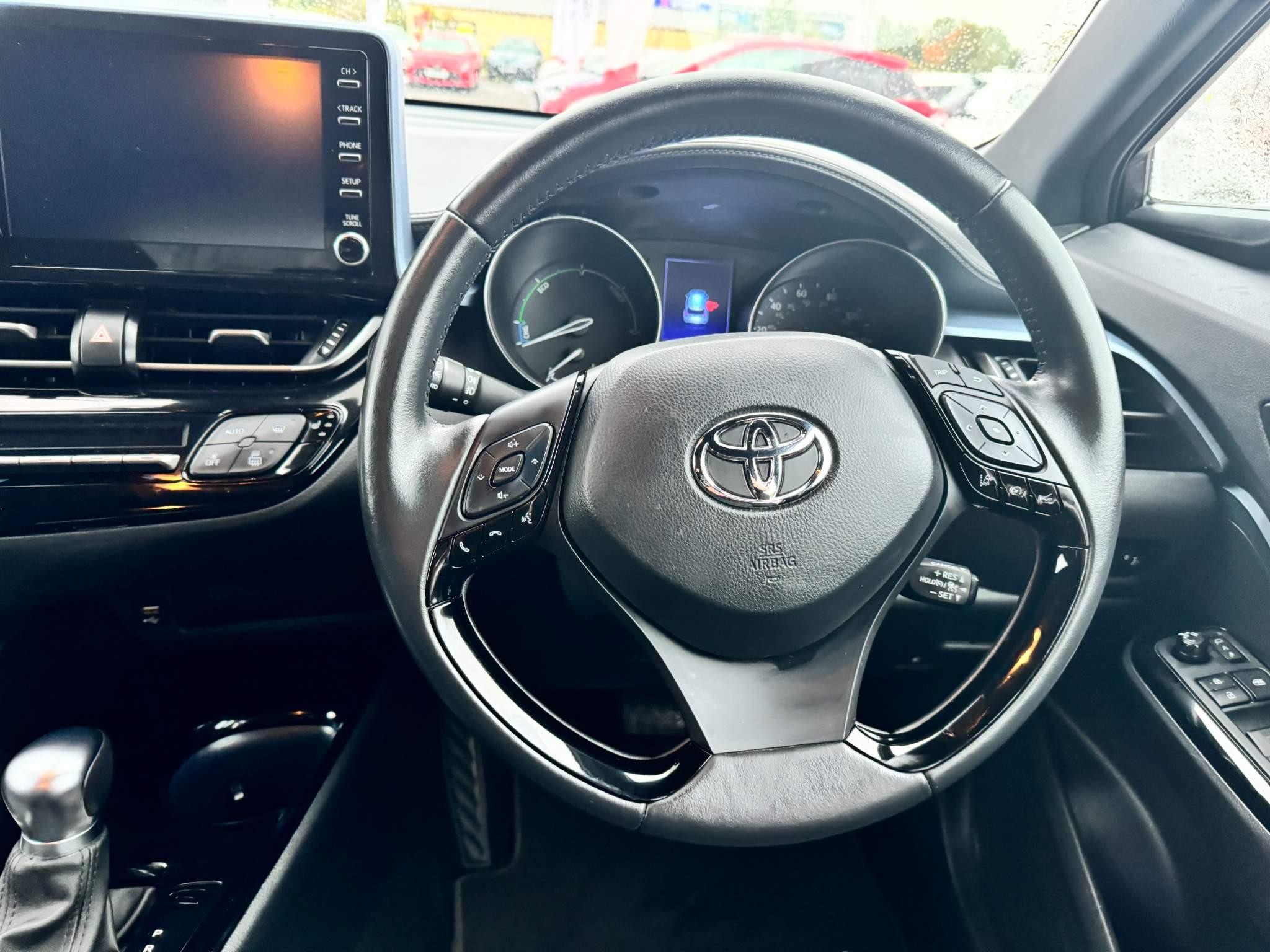 Toyota C-HR Image 17