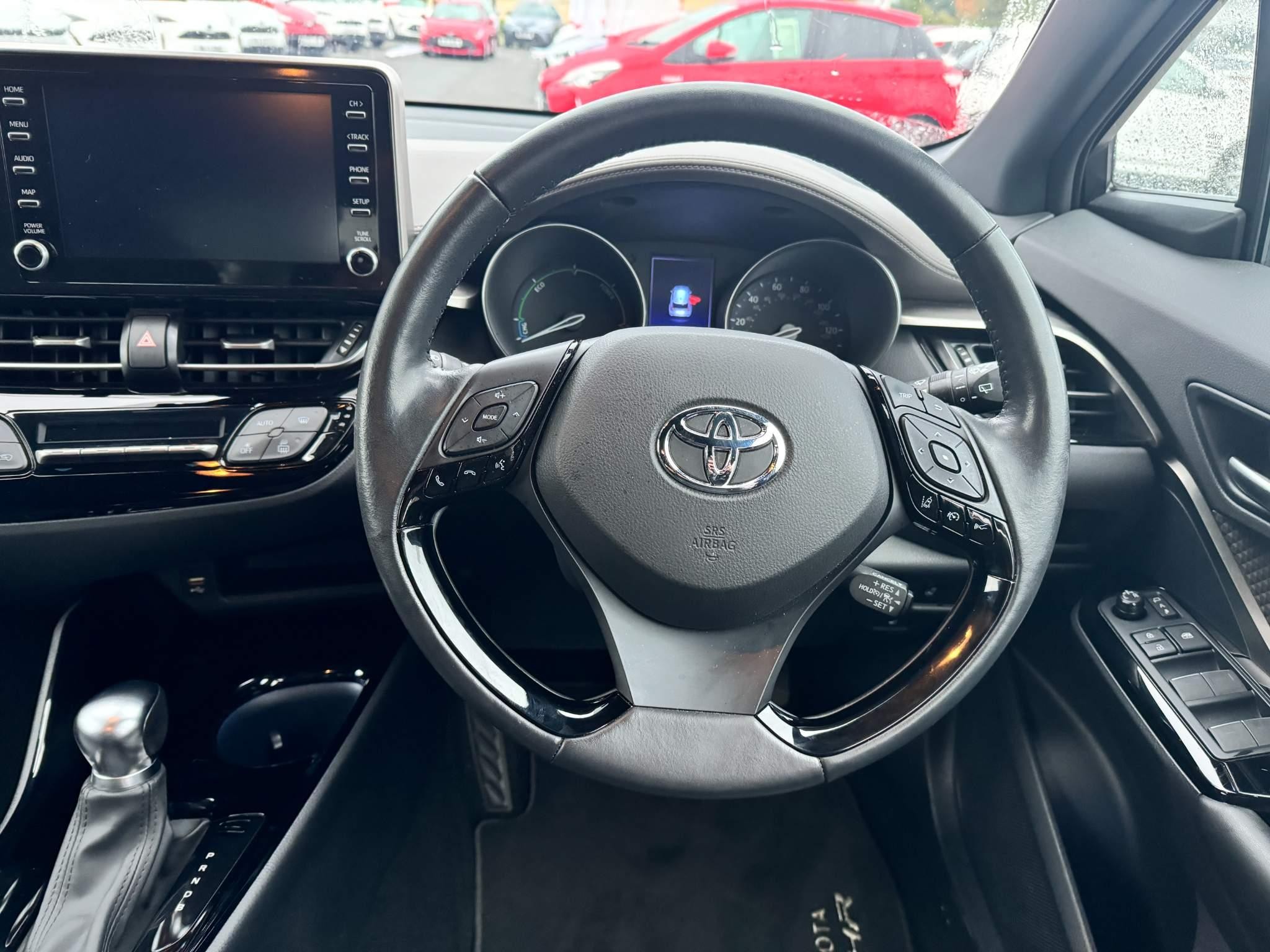 Toyota C-HR Image 17