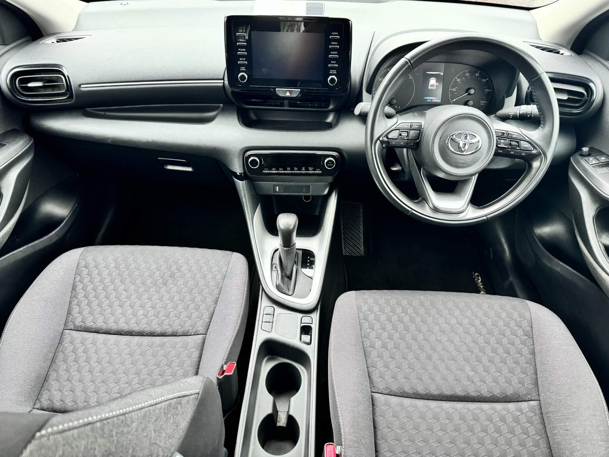 Toyota Yaris Image 15