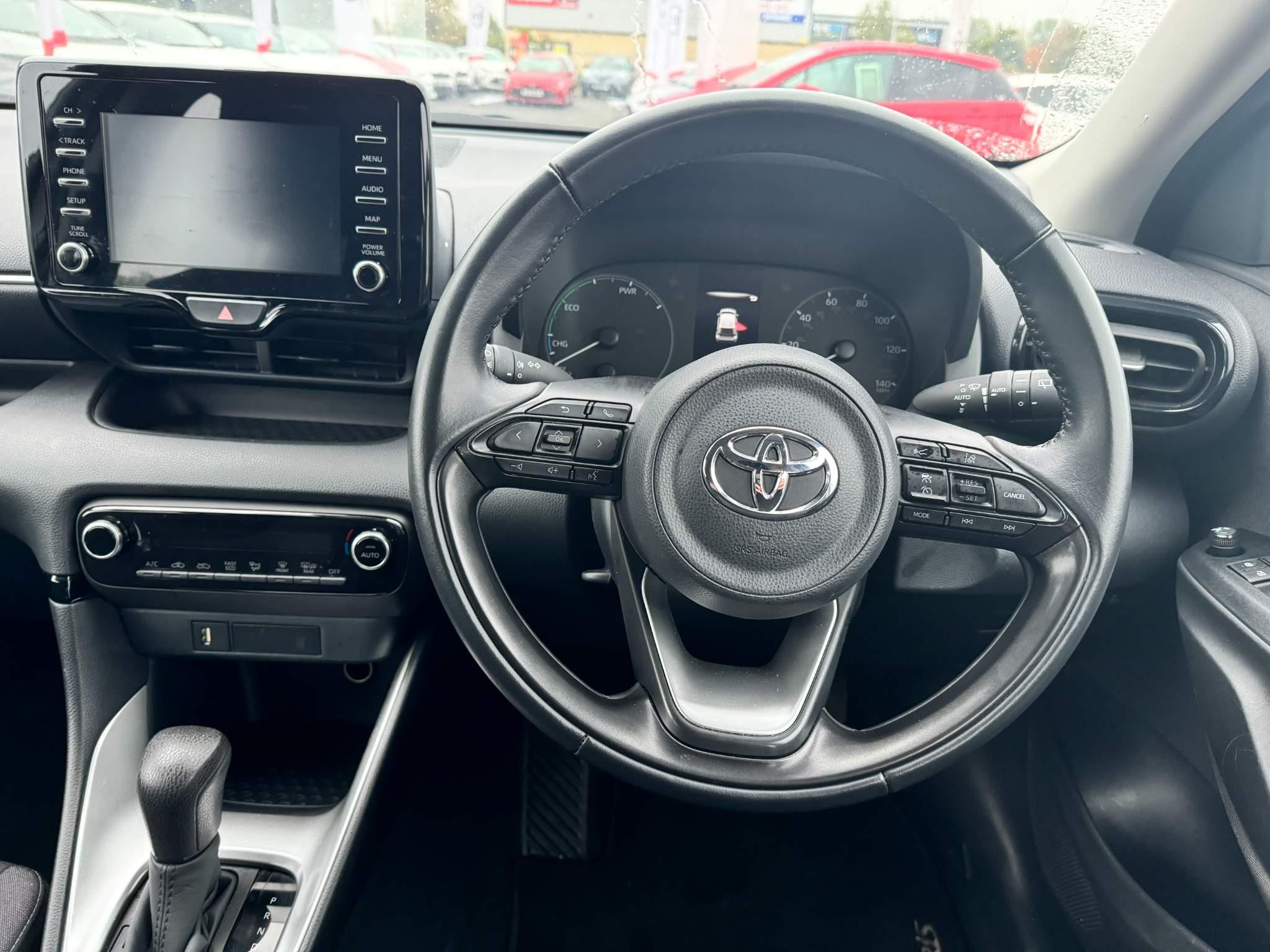 Toyota Yaris Image 17