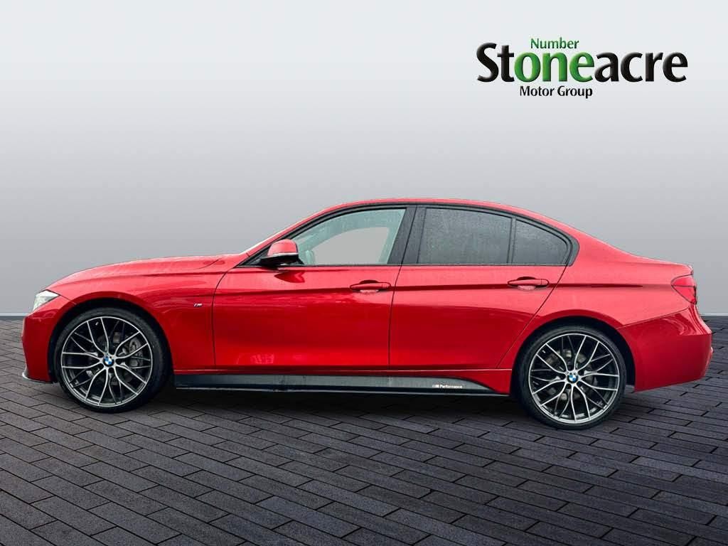 BMW 3 Series Image 6