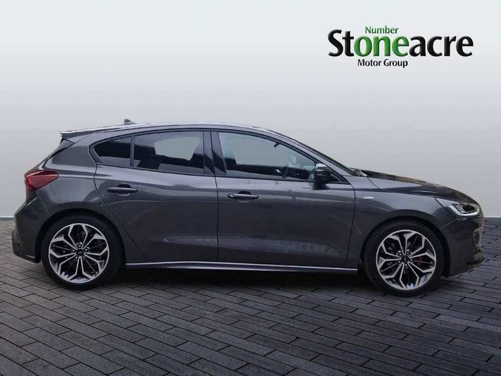 Ford Focus Image 2