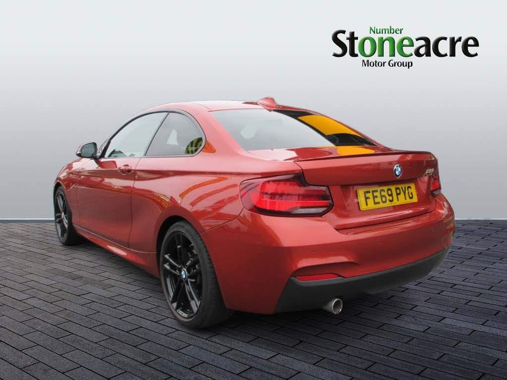 BMW 2 Series Image 4