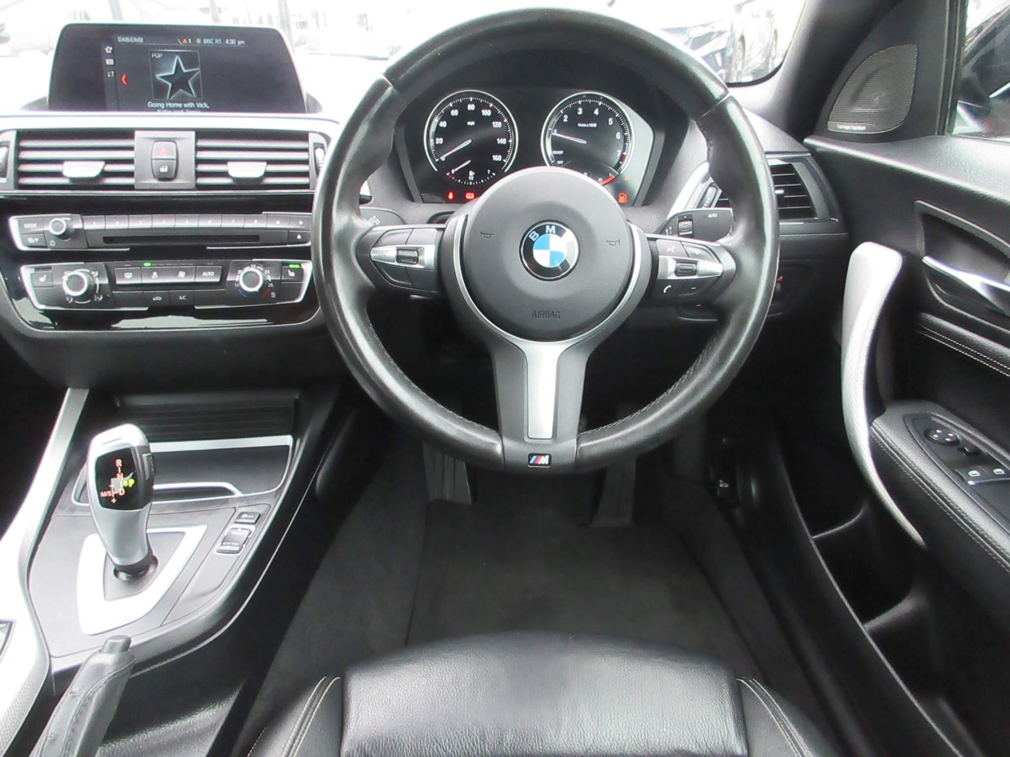 BMW 2 Series Image 12