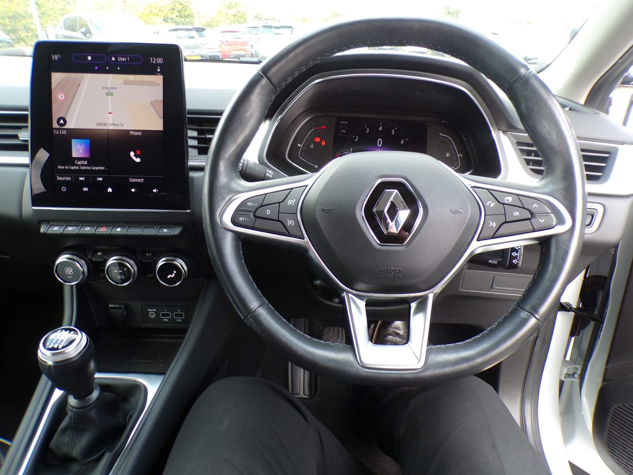 Renault Captur Image 10