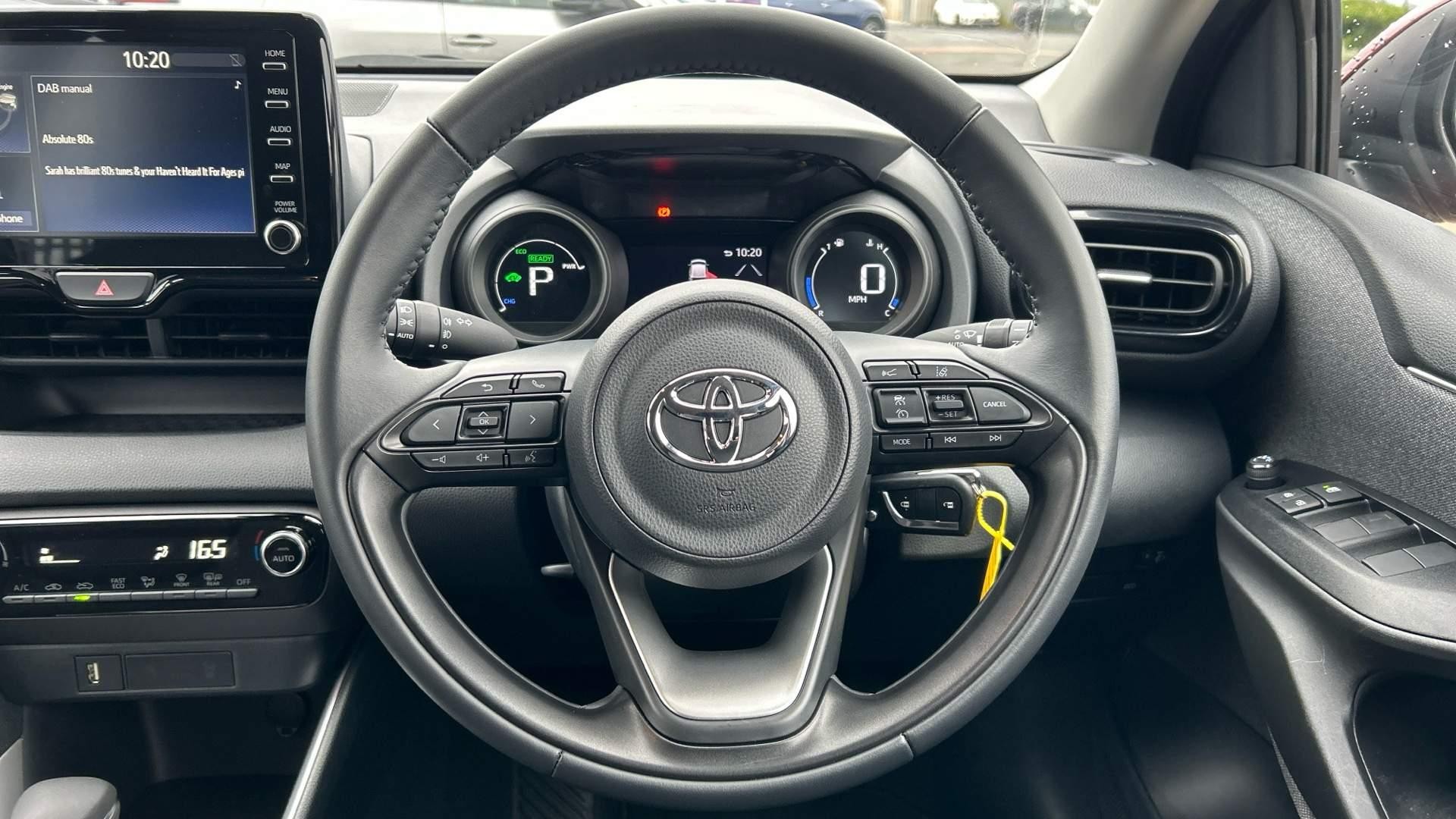 Toyota Yaris Image 14