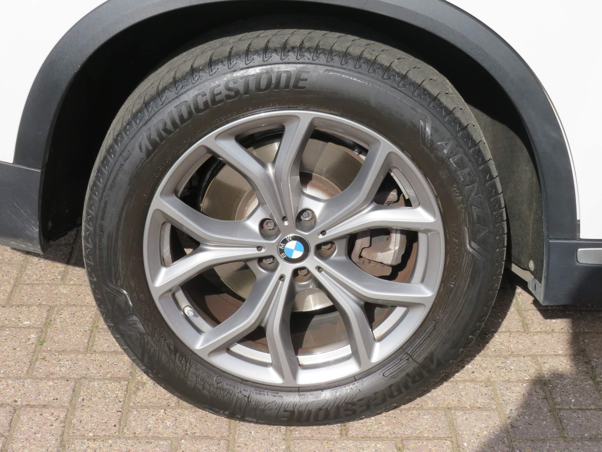 BMW X5 Image 11