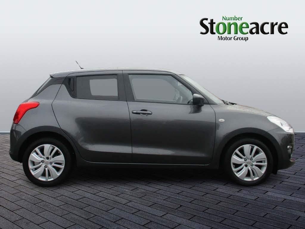 Suzuki Swift Image 2