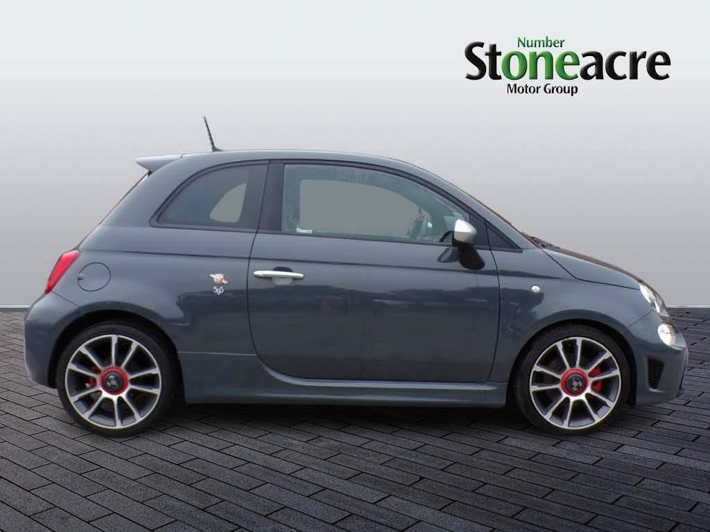 Abarth 595 Image 2