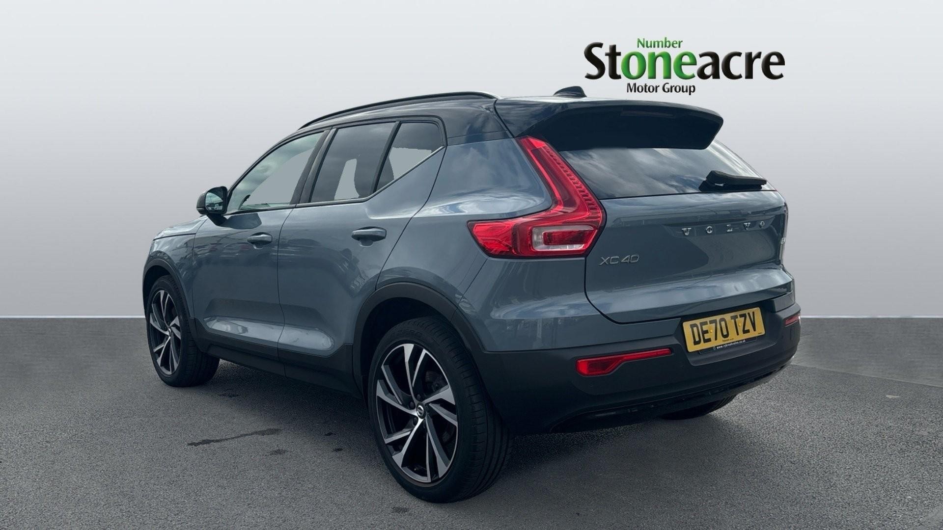 Volvo XC40 Image 2