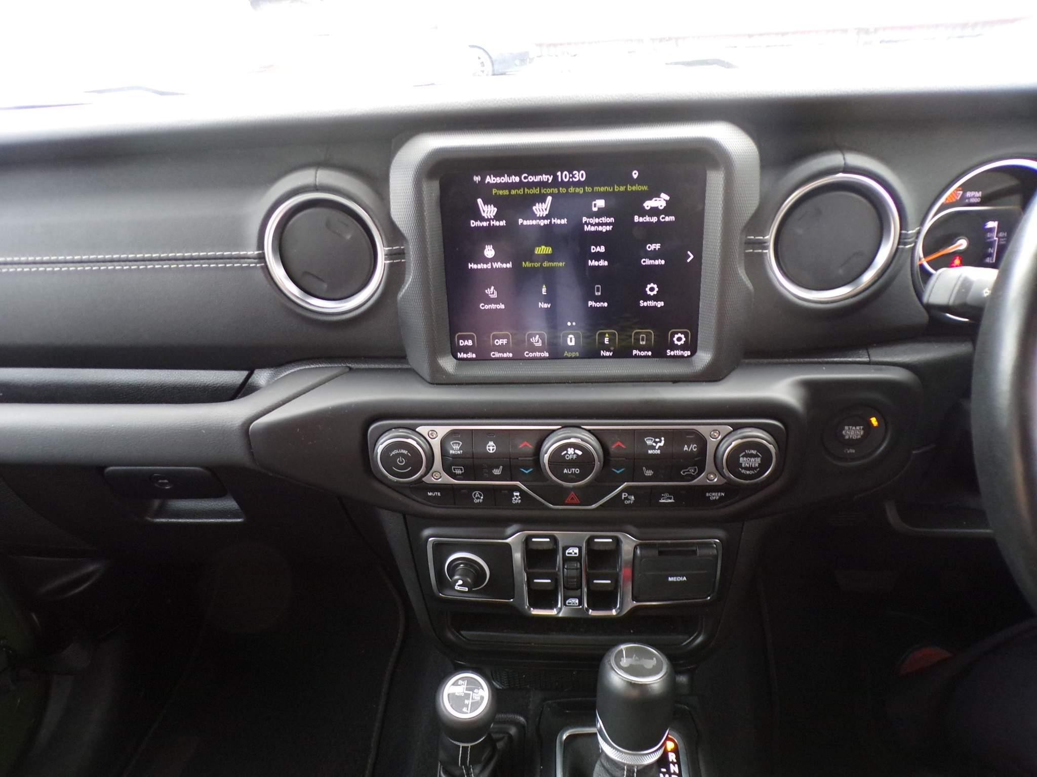 Jeep Wrangler Image 13