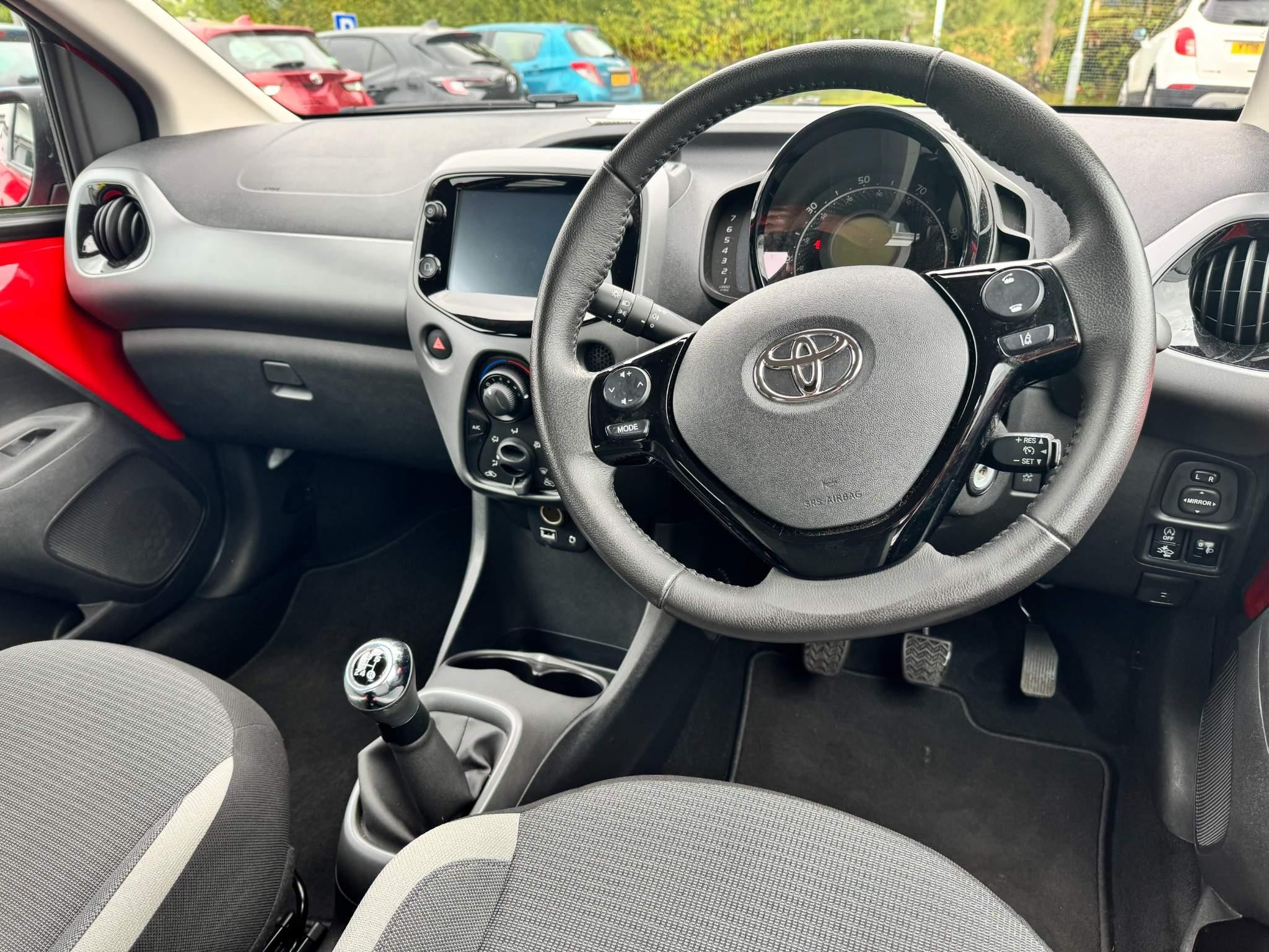 Toyota Aygo Image 16