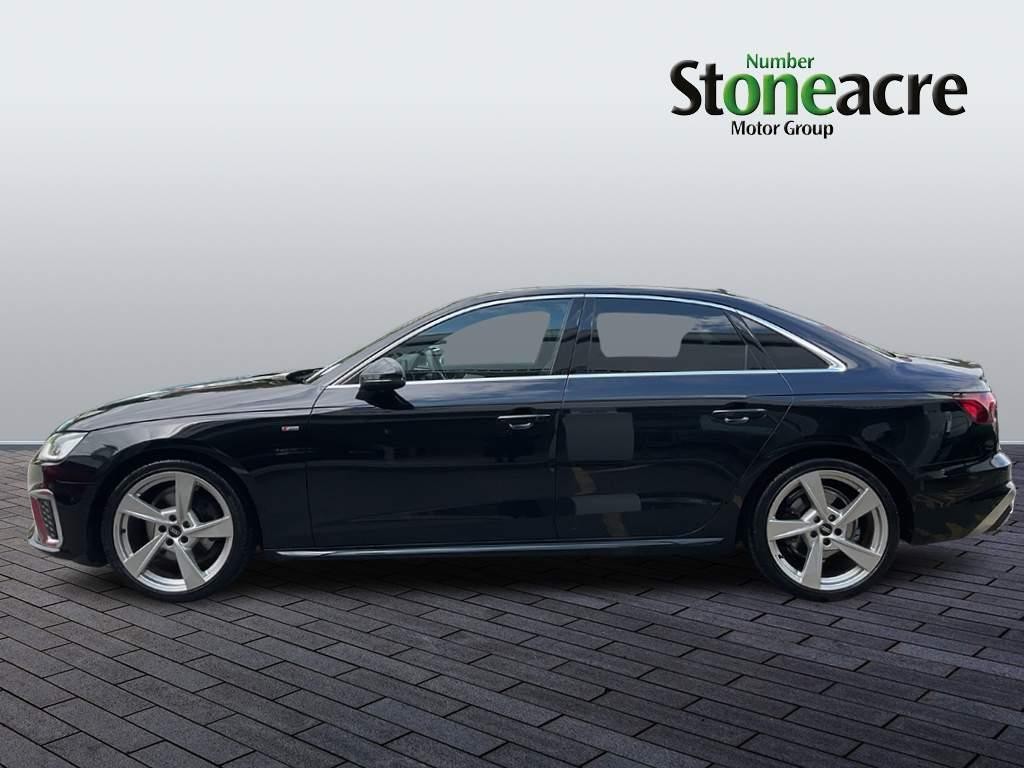 Audi A4 Image 6