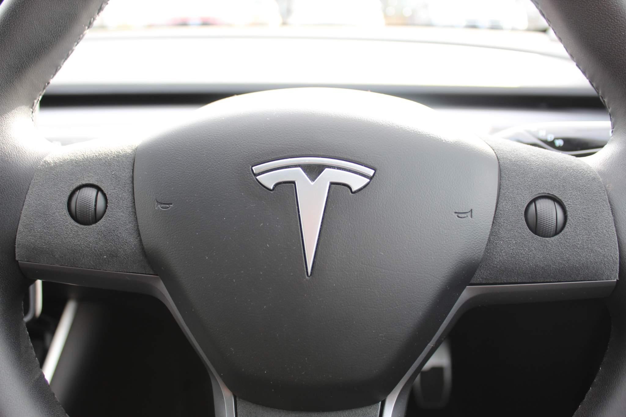 Tesla Model 3 Image 15