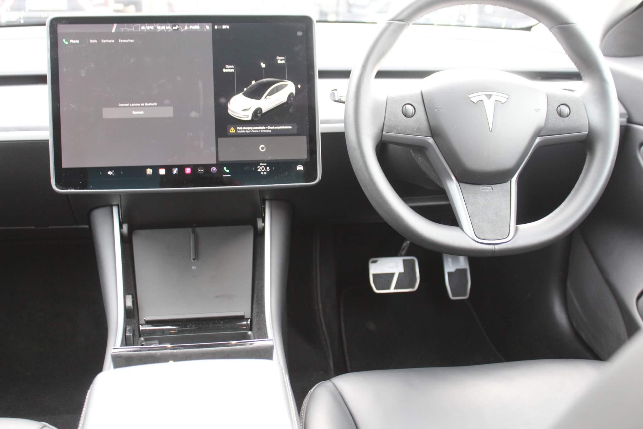 Tesla Model 3 Image 21