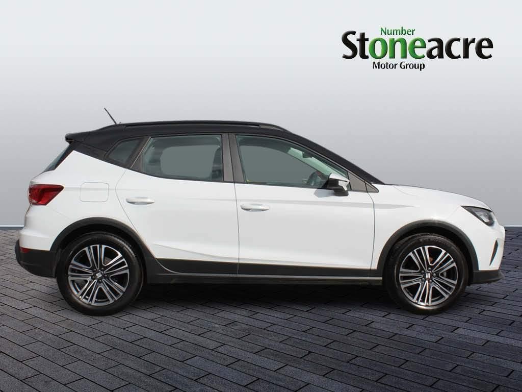 SEAT Arona Image 2