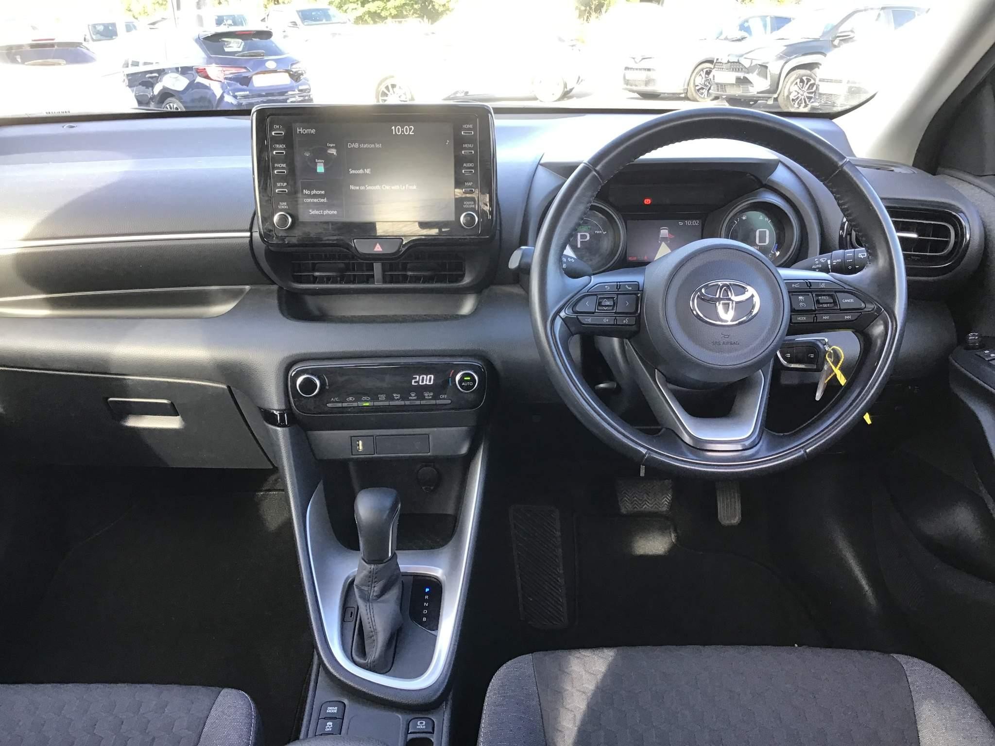 Toyota Yaris Image 14