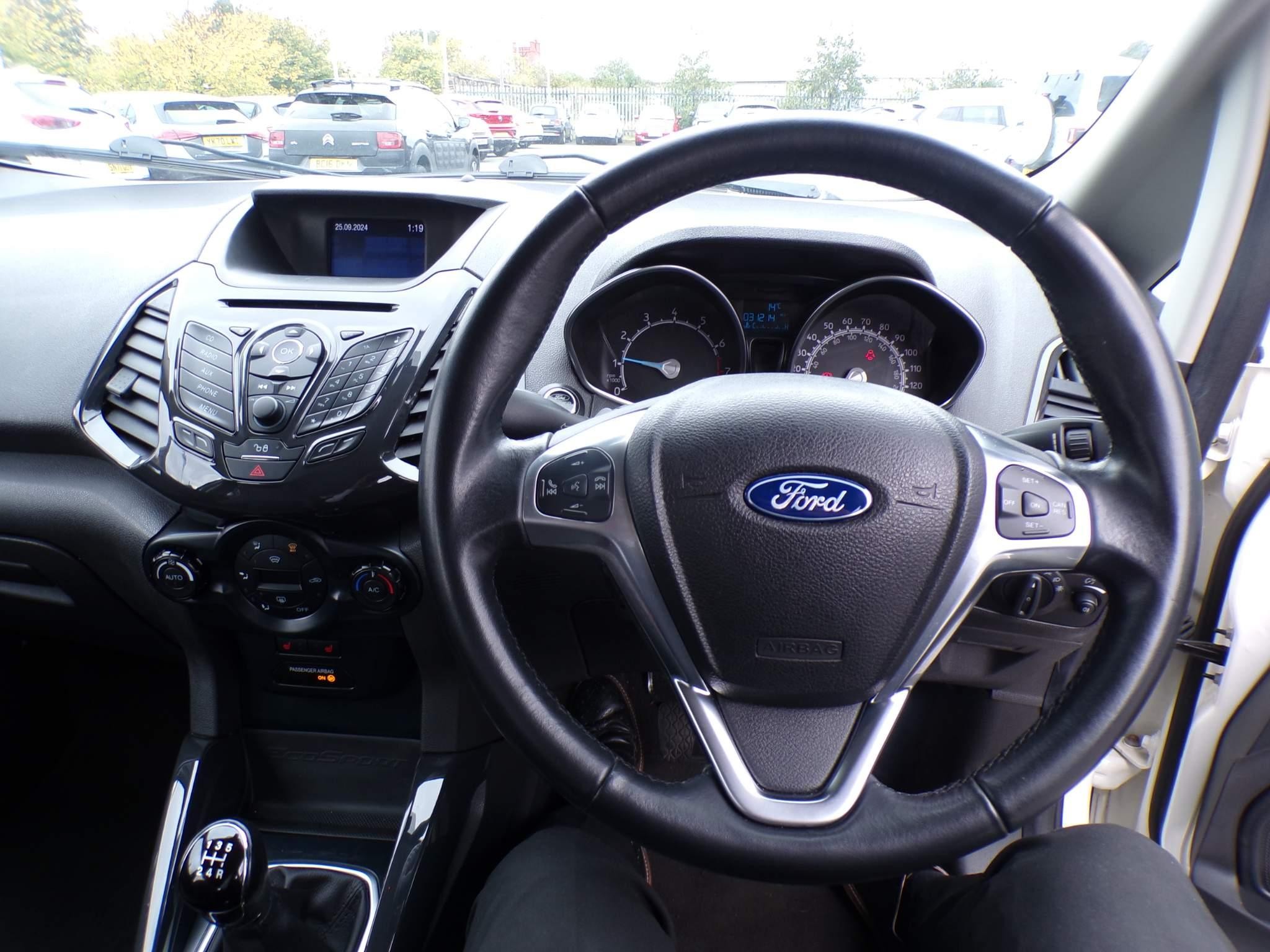 Ford EcoSport Image 11