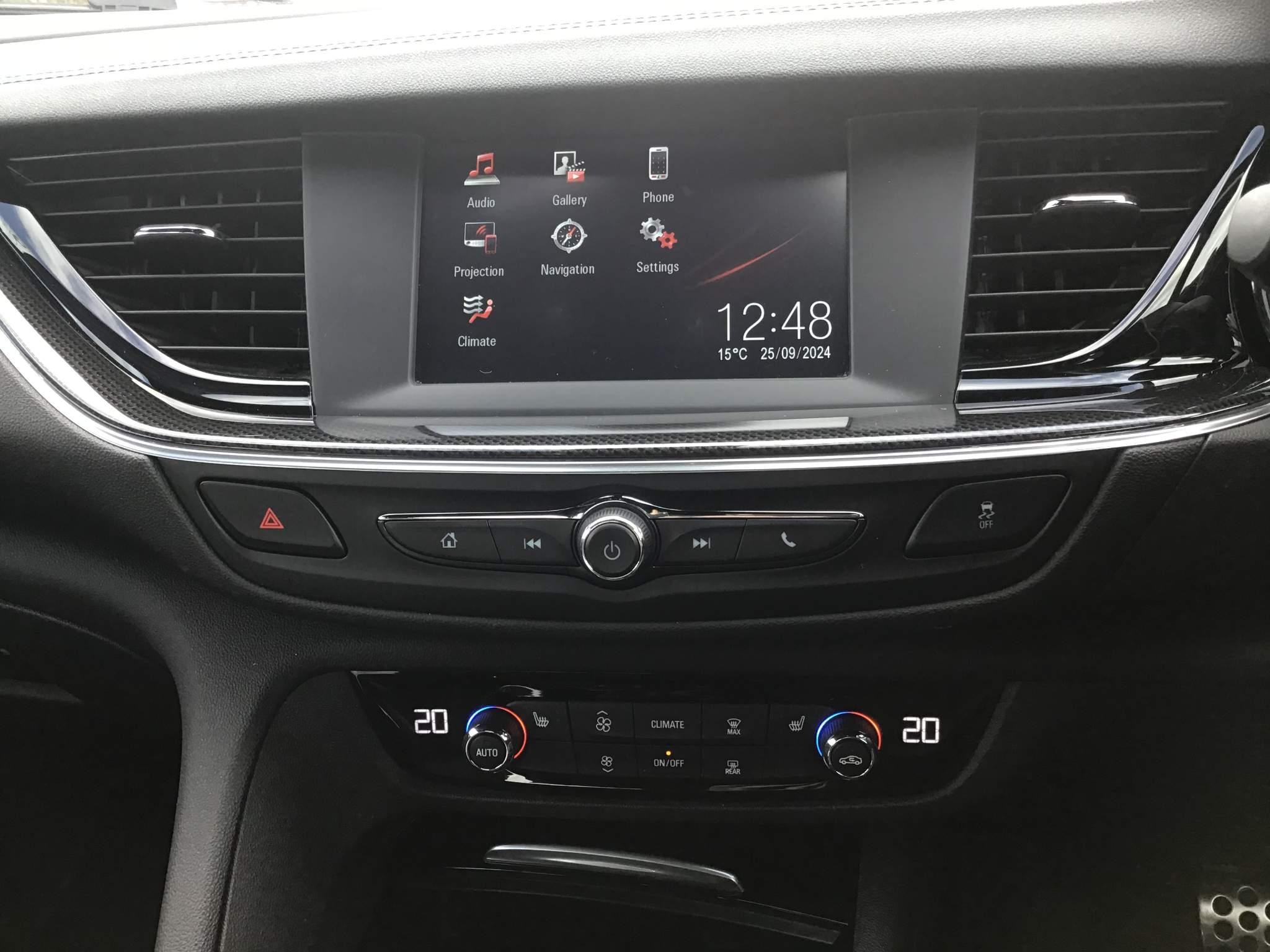 Vauxhall Insignia Image 14