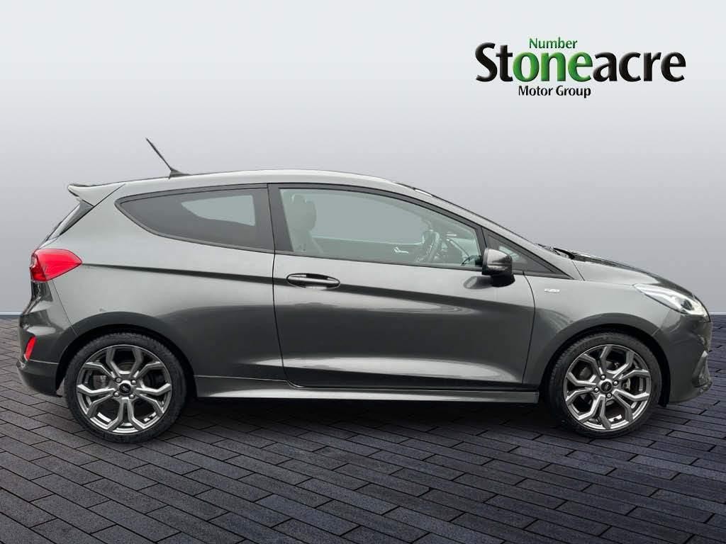 Ford Fiesta Image 2