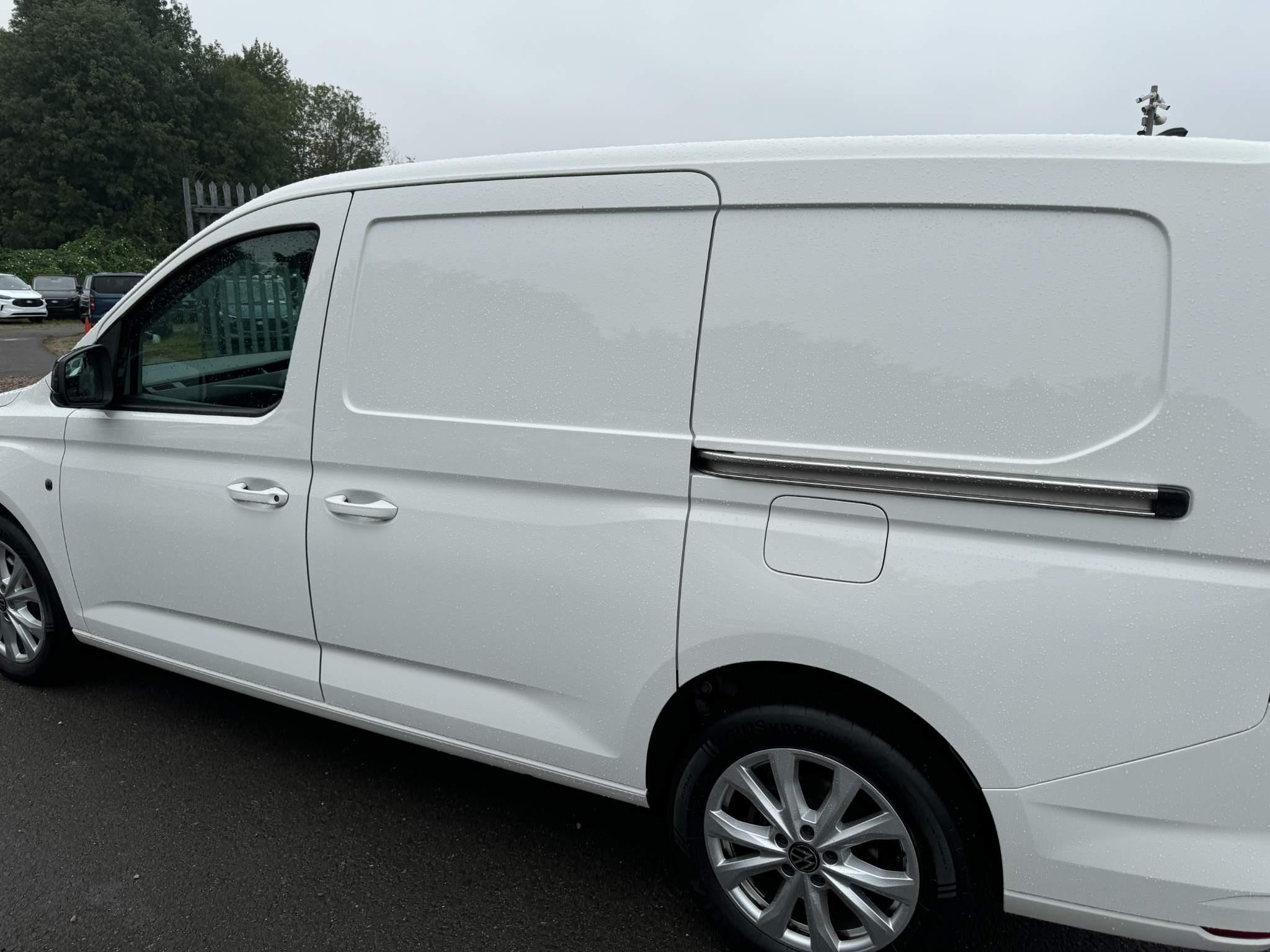 Volkswagen Caddy Maxi Image 34