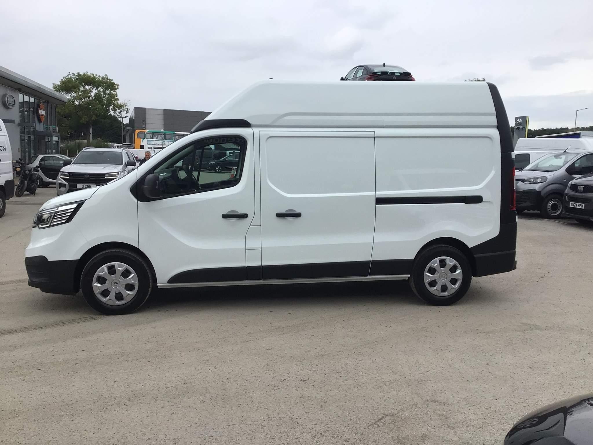 Renault Trafic Image 6