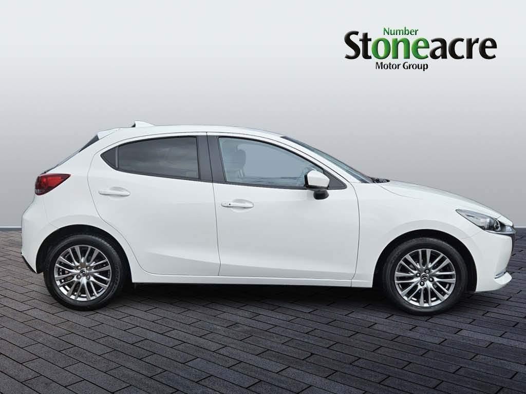 Mazda Mazda2 Image 2