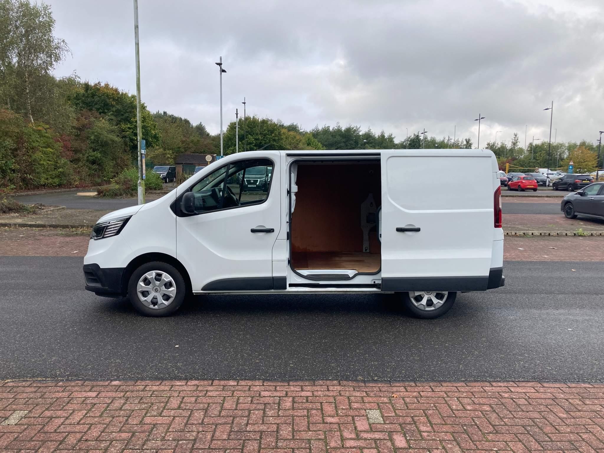 Renault Trafic Image 9