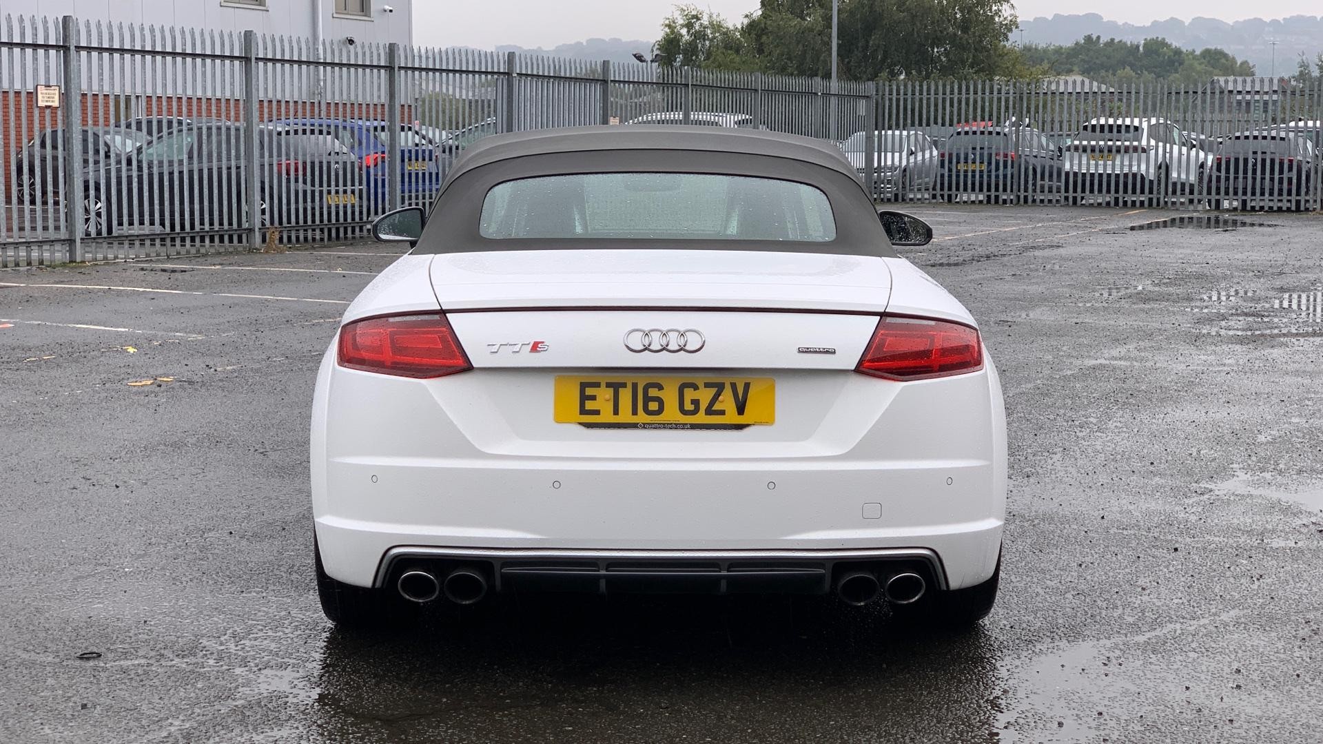 Audi TT Image 13