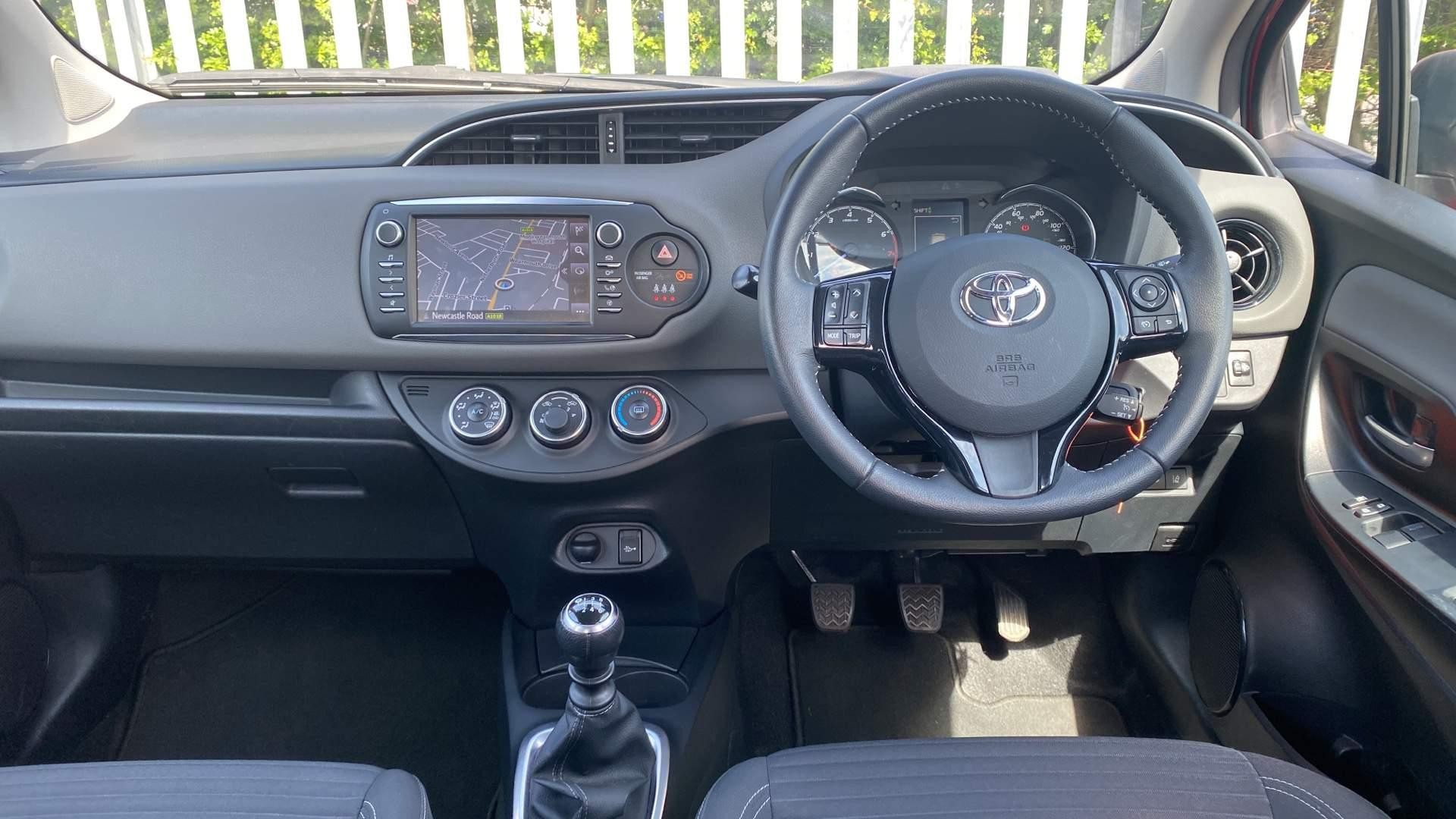 Toyota Yaris Image 11