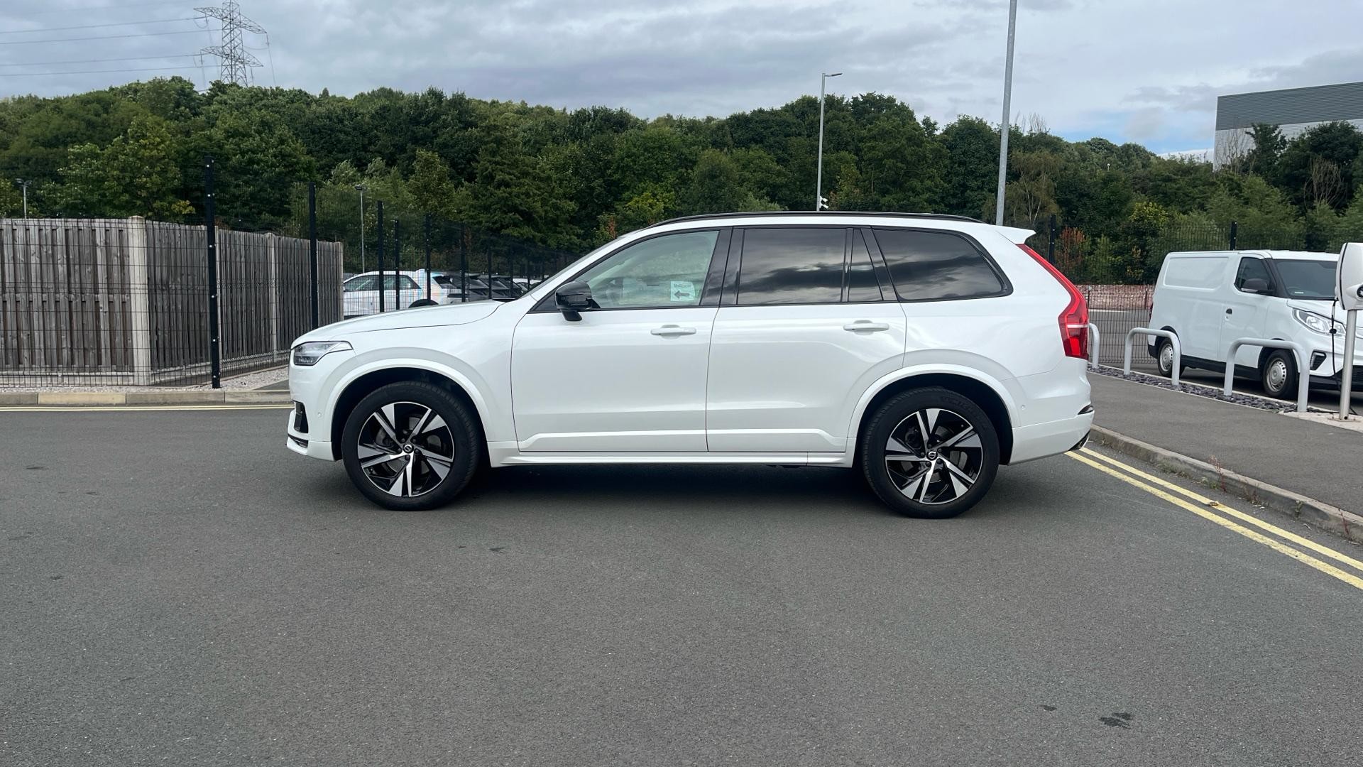 Volvo XC90 Image 8