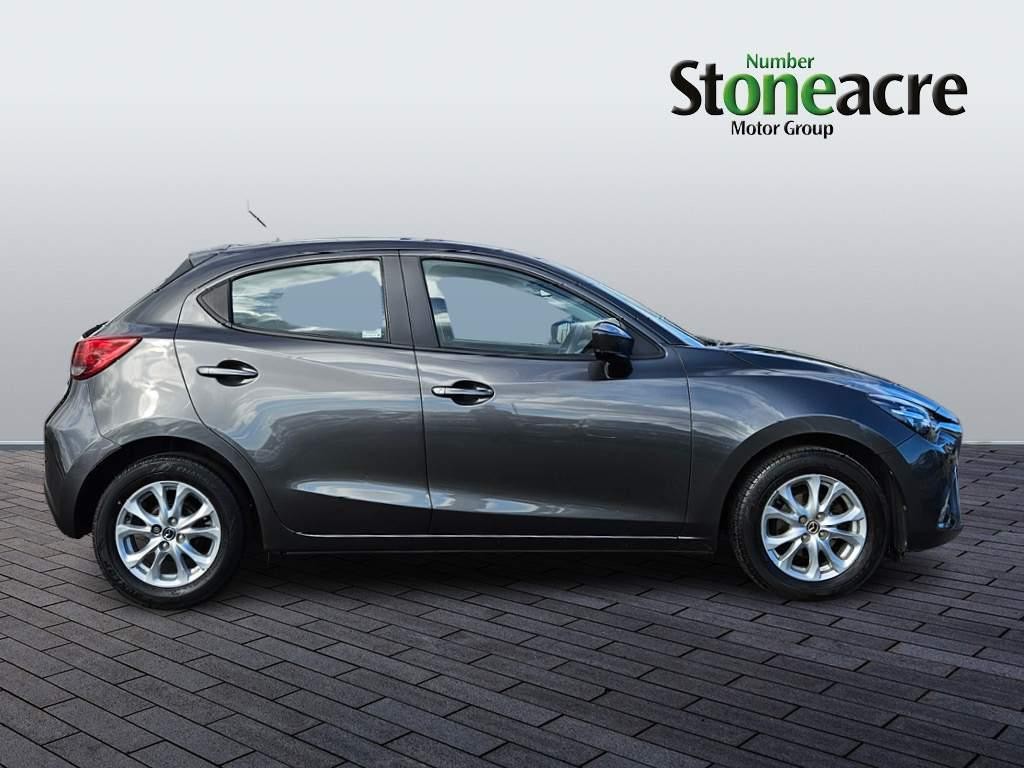 Mazda Mazda2 Image 2